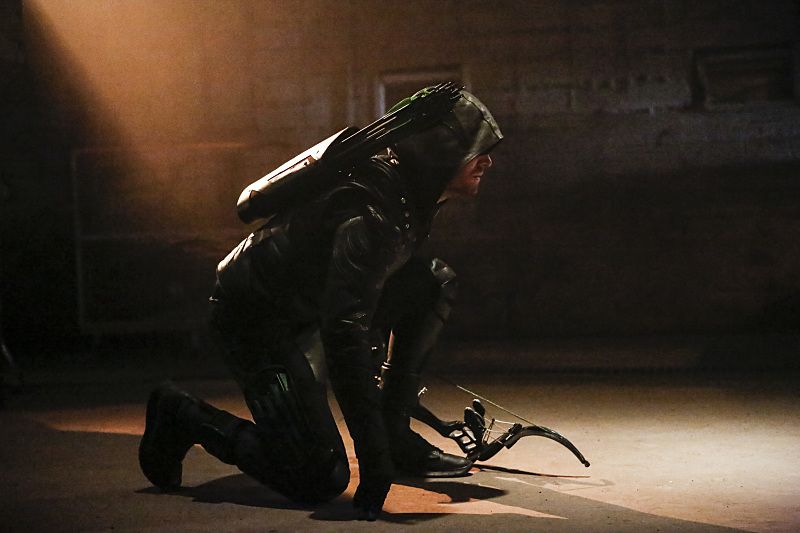 Arrow -- Legacy -- Image AR501c_0155b --- Pictured: Stephen Amell as Green Arrow -- Photo: Bettina Strauss/The CW -- ÃÂ© 2016 The CW Network, LLC. All Rights Reserved.