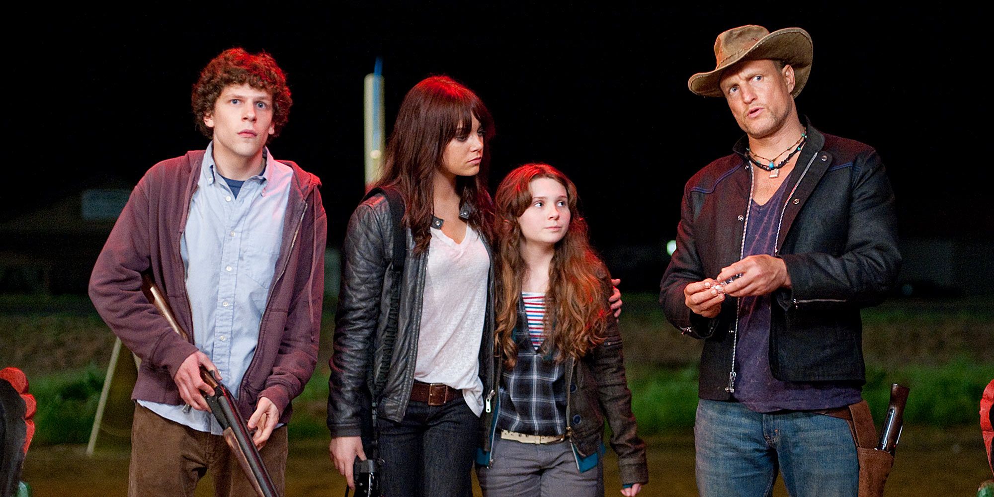 ZOMBIELAND 2009 CHARACTERS STANDING TOGETHER