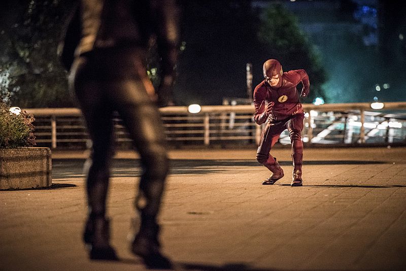 The Flash -- Paradox -- Image: FLA302a_0333b2.jpg -- Pictured: Grant Gustin as The Flash -- Photo: Dean Buscher/The CW -- ÃÂ© 2016 The CW Network, LLC. All rights reserved.