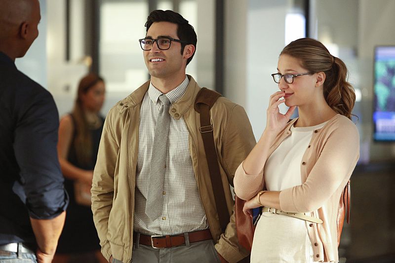 Supergirl -- The Adventures Of Supergirl -- Image SPG201b_0002 -- Pictured (L_R) Tyler Hoechlin as Clark and Melissa Benoist Kara -- Photo: Bettina Strauss/The CW -- ÃÂ© 2016 The CW Network, LLC. All Rights Reserved