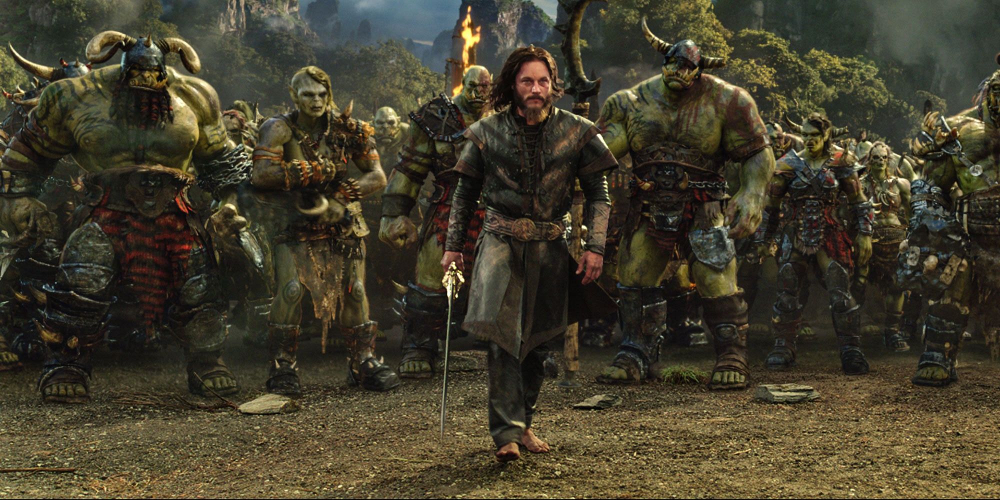 Anduin Wrynn leads a group of Orcs into battle in Warcraft