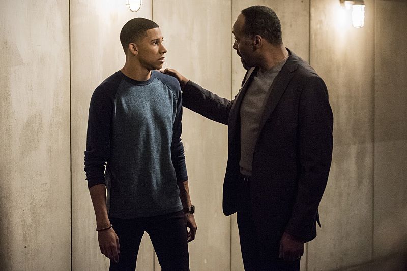 The Flash -- Magenta -- Image: FLA303a_0003b.jpg -- Pictured (L-R): Keiynan Lonsdale as Wally West and Jesse L. Martin as Detective Joe West -- Photo: Dean Buscher/The CW -- ÃÂ© 2016 The CW Network, LLC. All rights reserved.
