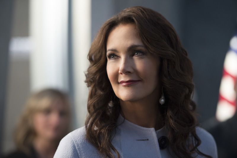 Supergirl -- Welcome to Earth -- Image SPG203c_0249 -- Pictured: Lynda Carter as President Olivia Marsdin -- Photo: Diyah Pera/The CW -- © 2016 The CW Network, LLC. All Rights Reserved