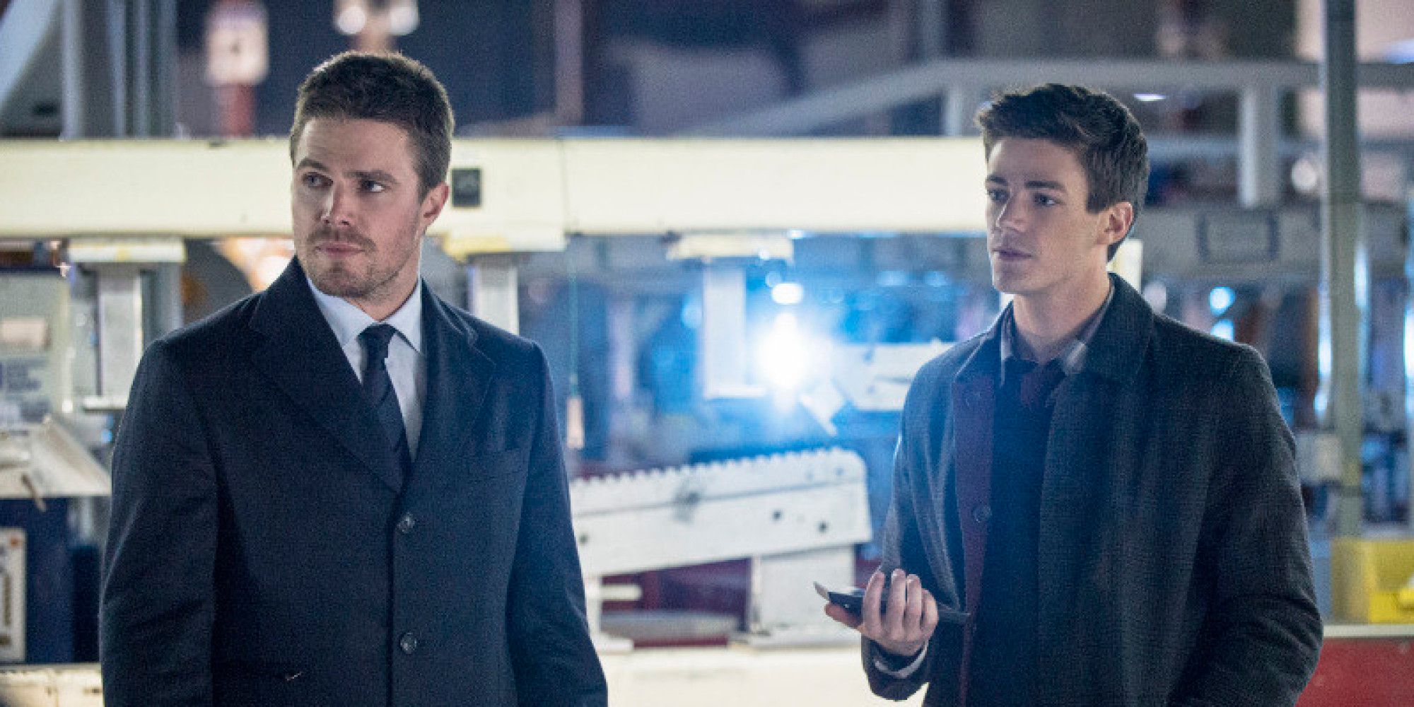 Oliver Queen and Barry Allen in the Arrow episode The Scientist