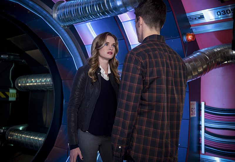 The Flash -- Killer Frost -- Pictured (L-R): Danielle Panabaker as Caitlin Snow/Killer Frost and Grant Gustin as Barry Allen -- Photo: Diyah Pera/The CW -- Ã© 2016 The CW Network, LLC. All rights reserved.