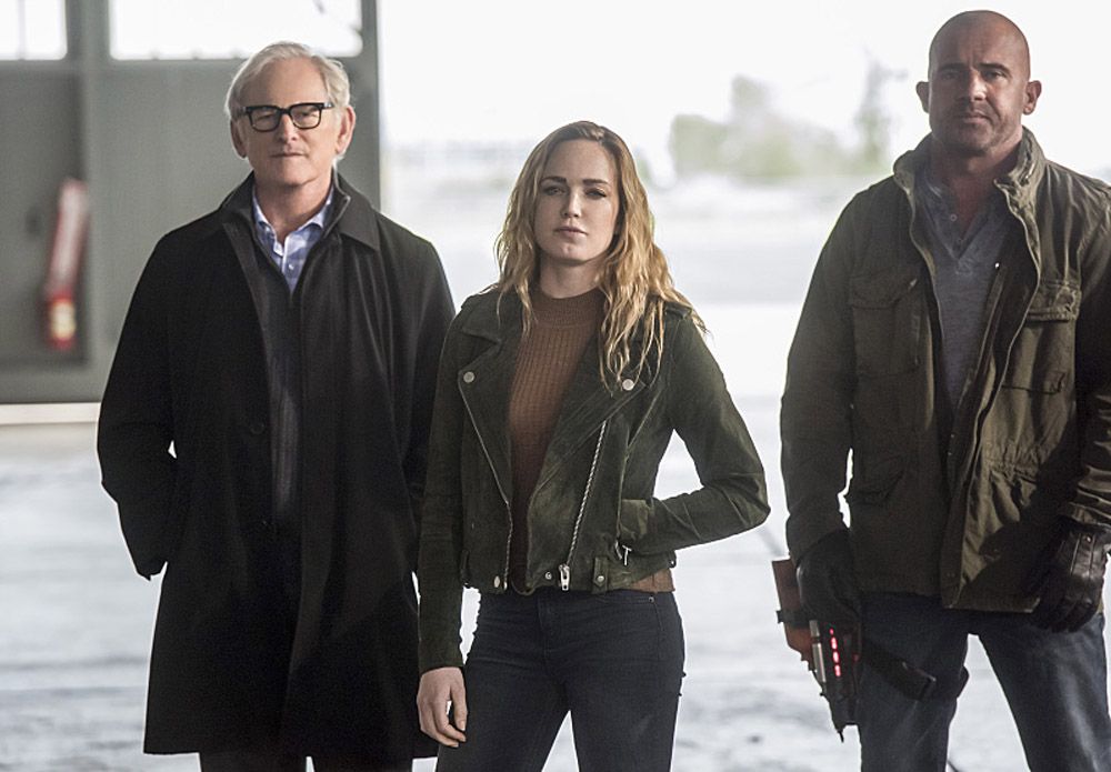 The Flash -- Invasion! -- Image FLA308b_0132b.jpg -- Pictured (L-R): Victor Garber as Professor Martin Stein, Caity Lotz as Sara Lance/White Canary and Dominic Purcell as Mick Rory/Heat Wave -- Photo: Dean Buscher/The CW -- ÃÂ© 2016 The CW Network, LLC. All rights reserved.