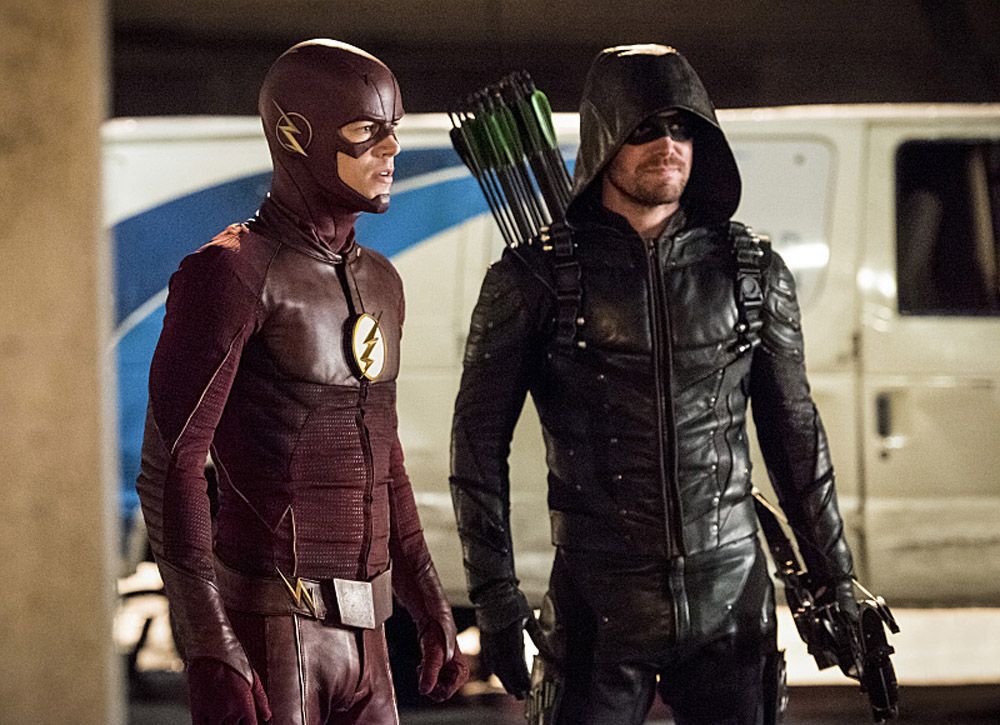 The Flash -- Invasion! -- Image FLA308c_0247b.jpg -- Pictured (L-R): Grant Gustin as The Flash and Stephen Amell as Green Arrow -- Photo: Dean Buscher/The CW -- ÃÂ© 2016 The CW Network, LLC. All rights reserved.