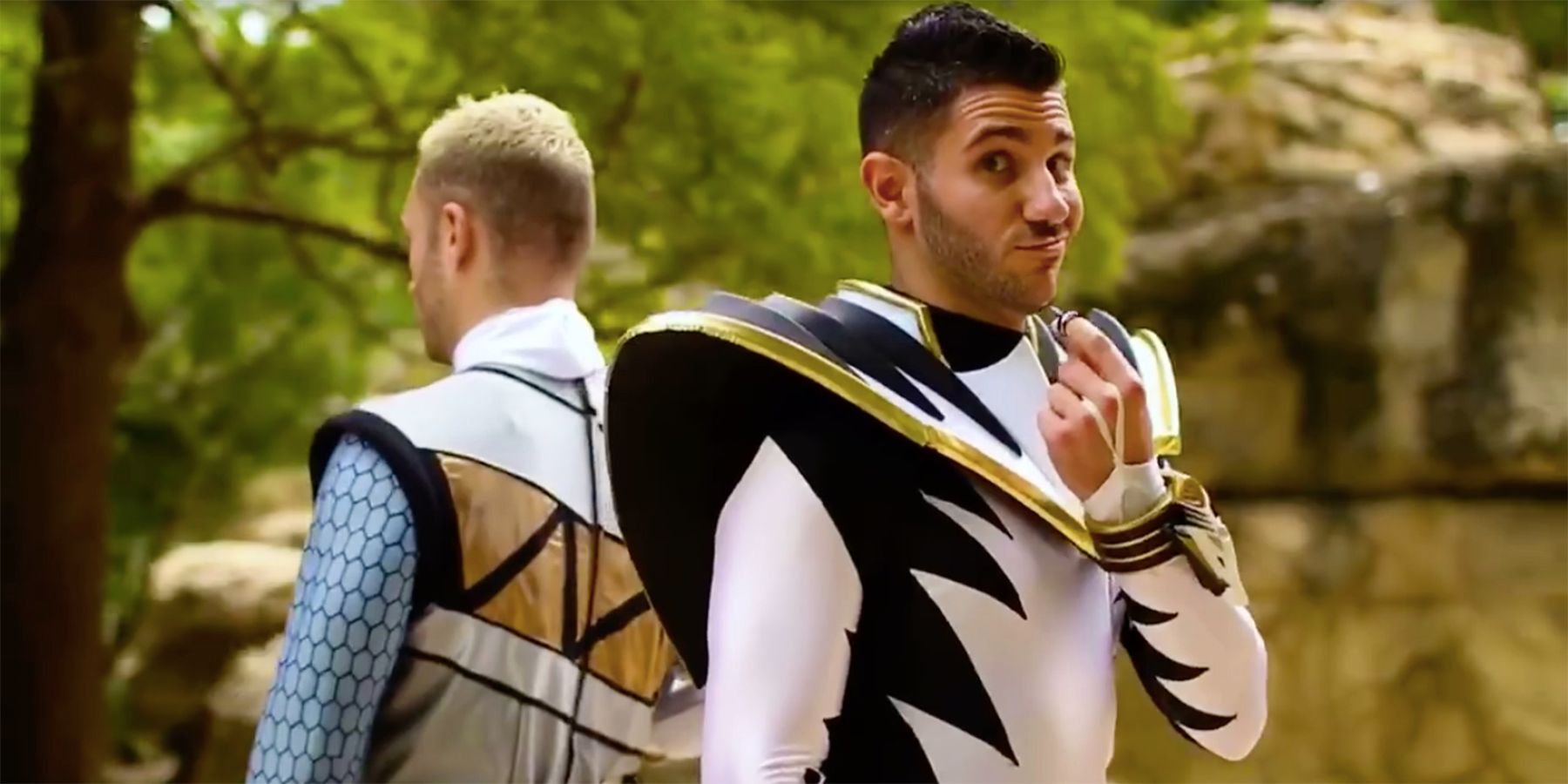 Power Rangers Cosplayer Surprises Boyfriend With Epic Proposal