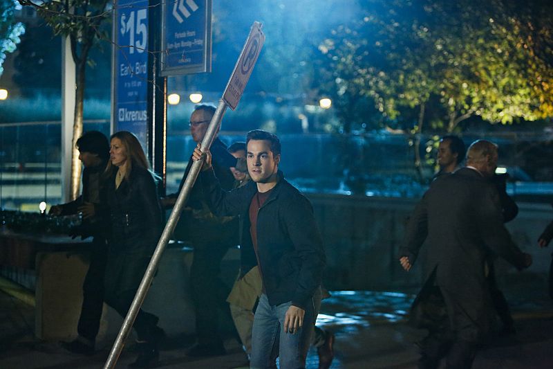 Supergirl -- Changing -- Image SPG206c_0102 -- Pictured: Chris Wood as Mike/Mon-El -- Photo: Bettina Strauss /The CW -- ÃÂ© 2016 The CW Network, LLC. All Rights Reserved
