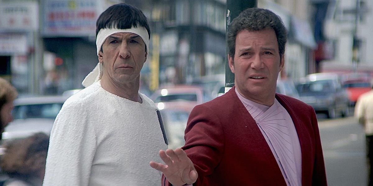 Kirk and Spock on the streets of Los Angeles in Star Trek IV: the Voyage Home