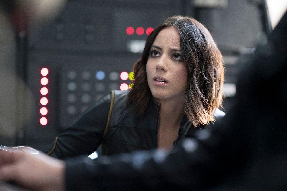 MARVEL'S AGENTS OF S.H.I.E.L.D. - The Laws of Inferno Dynamics - S.H.I.E.L.D. and Ghost Rider find themselves unlikely allies when the lives of all of Los Angeles hang in the balance, on the winter finale of Marvel's Agents of S.H.I.E.L.D., TUESDAY, DECEMBER 6 (10:00-11:00 p.m. EST), on the ABC Television Network. (ABC/Jennifer Clasen) CHLOE BENNET
