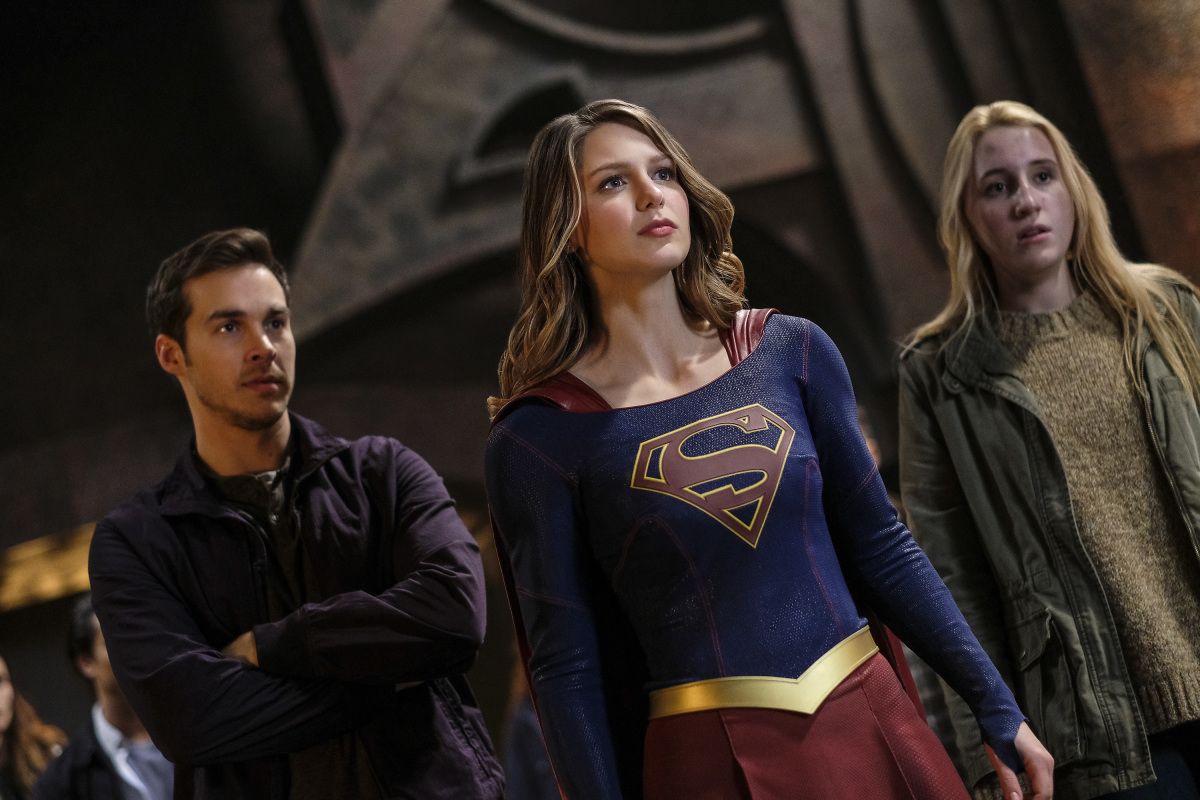 Supergirl -- Supergirl Lives -- Image SPG209b_0410.jpg -- Pictured: (L-R) Chris Wood as Mike/Mon-El, Melissa Benoist as Kara/Supergirl and Harley Quinn Smith as Izzy -- Photo: Robert Falconer/The CW -- ÃÂ© 2017 The CW Network, LLC. All Rights Reserved