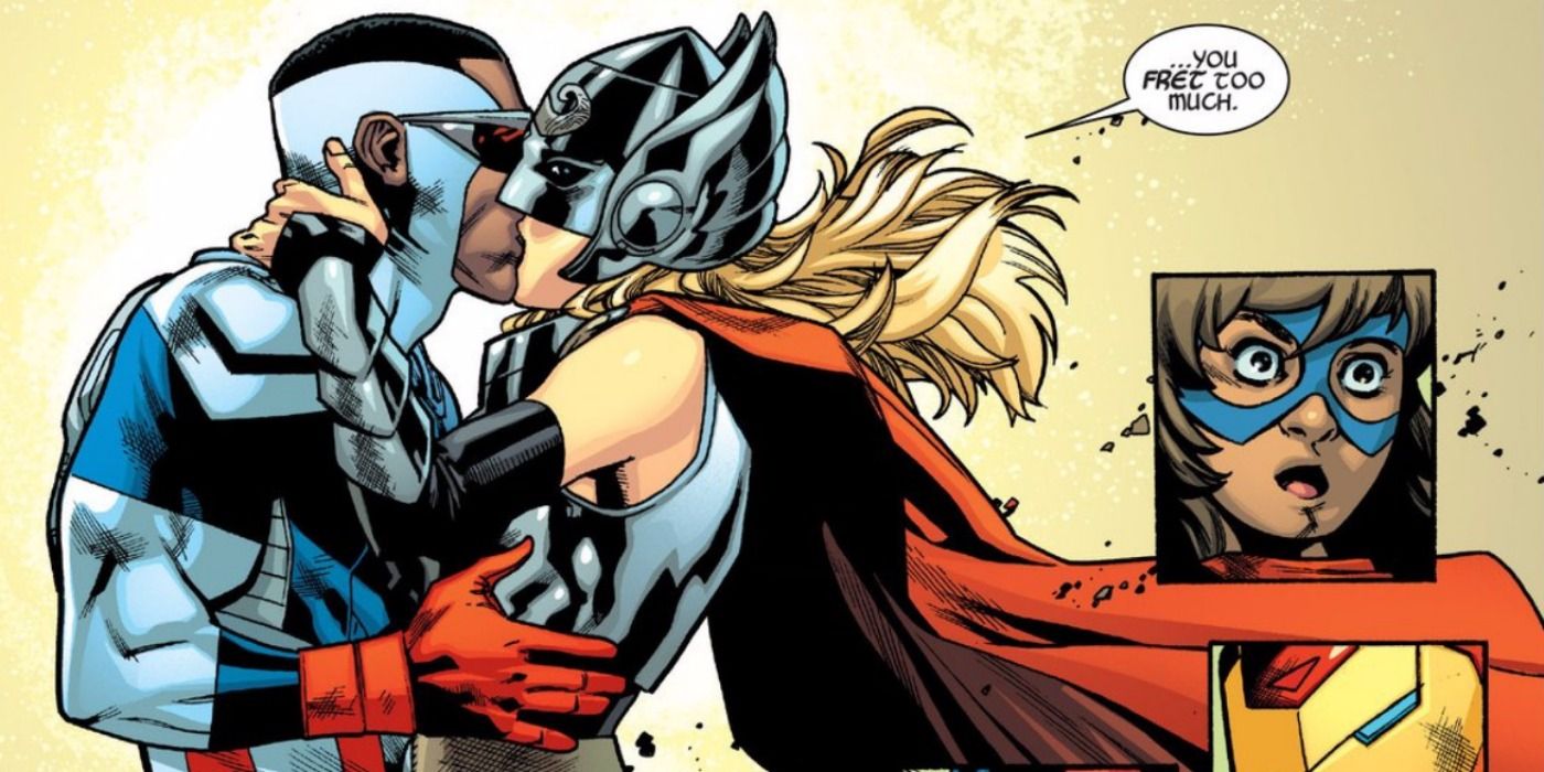 Captain America and The Mighty Thor kiss in All New All Different Avengers