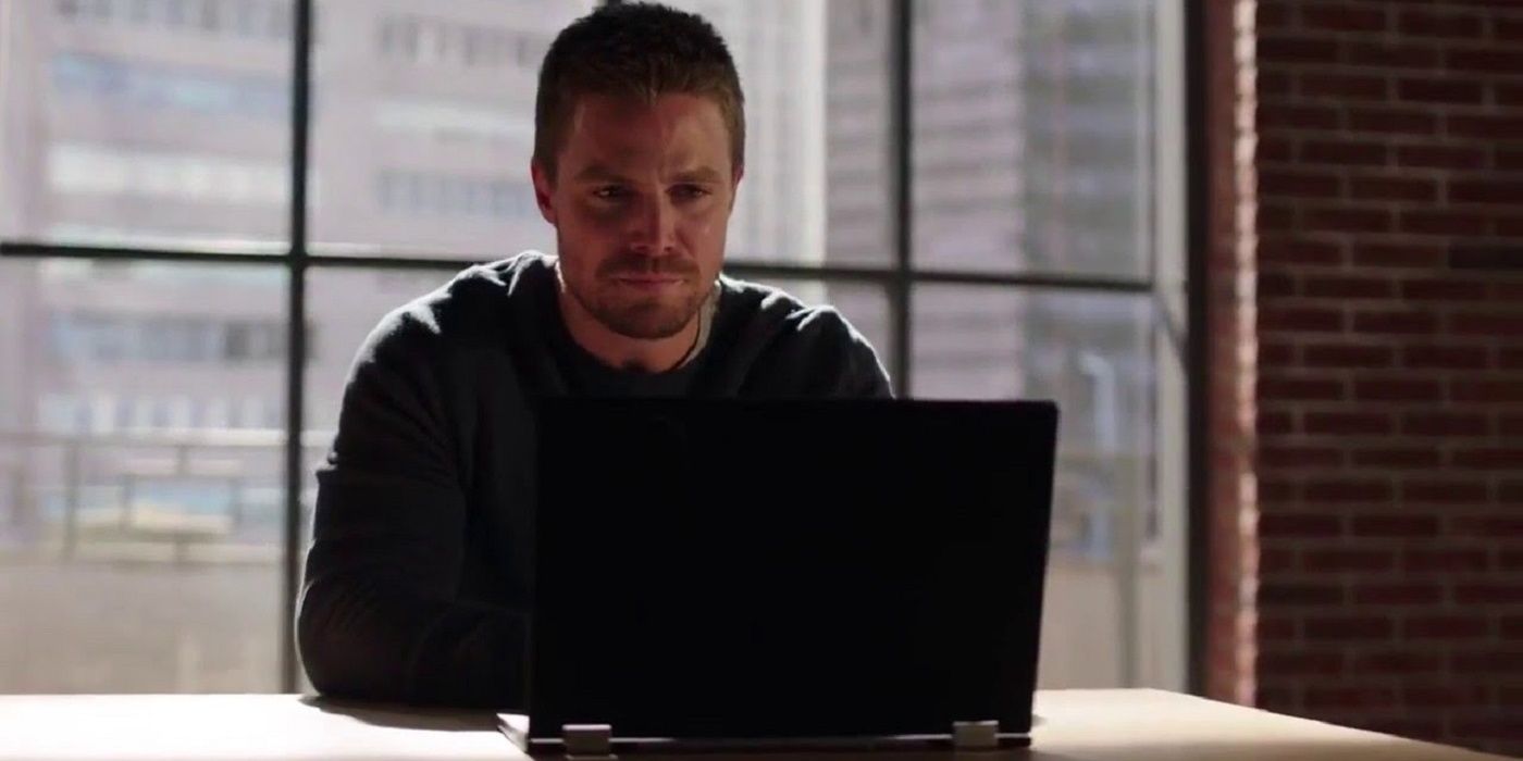 Arrow Oliver talks to his son