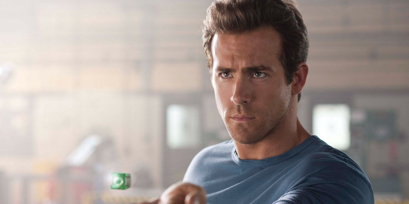 Ryan Reynolds with Green Lantern ring