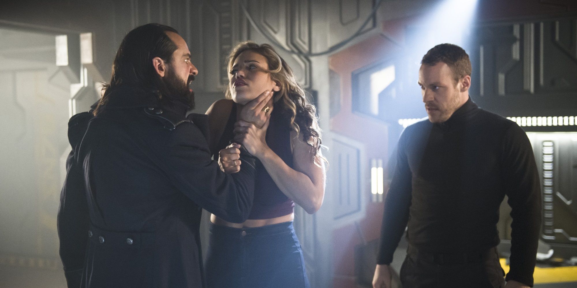Legends of Tomorrow Vandal Savage, Kendra and Carter