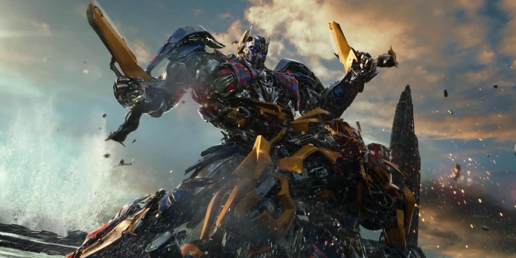 Transformers-The-Last-Knight-Optimus-Bumblebee-fight