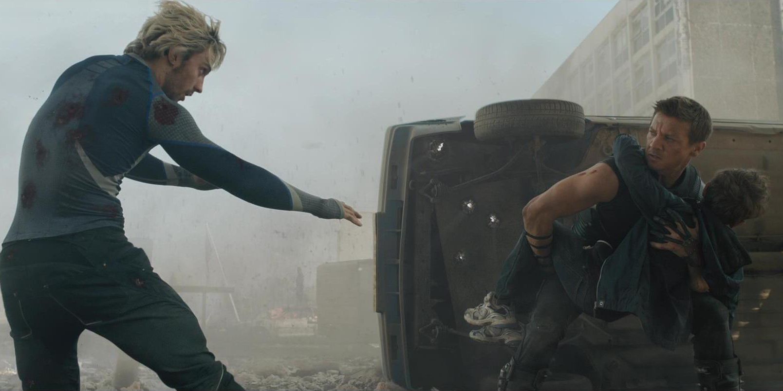 Quicksilver-saves-Hawkeye-AAoU