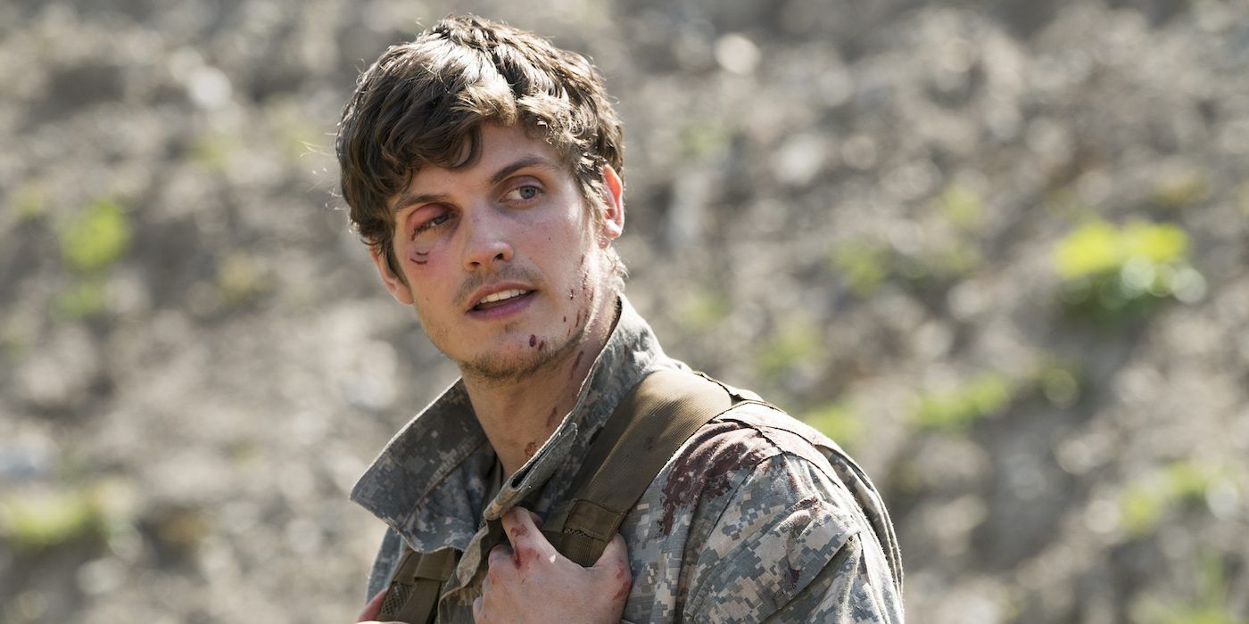 Troy Otto após ser espancado em Fear the Walking Dead
