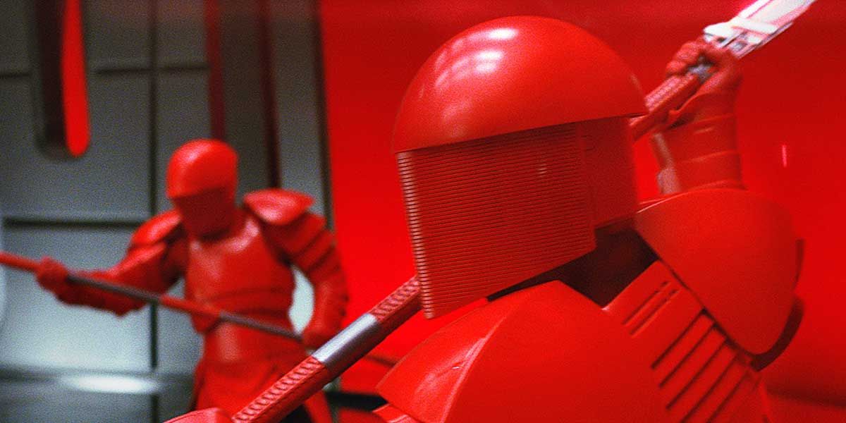 Star Wars red Praetorian Guards get ready to fight