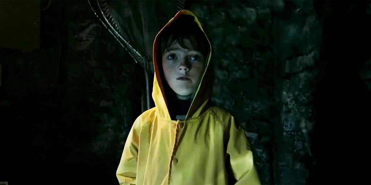 Georgie From It Watched the Film Dressed As Georgie From It | CBR