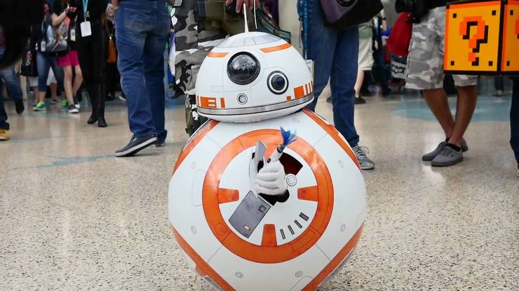 15 Characters Impossible To Cosplay But Fans Still Pulled Off!! 23 bb8 cosplay
