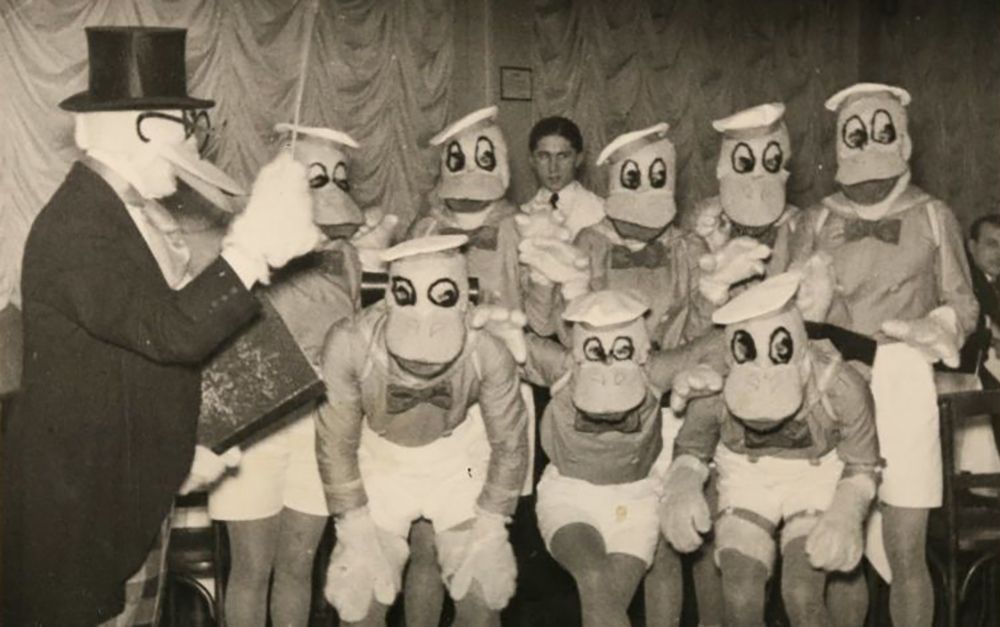 1930s Donald Duck cosplay