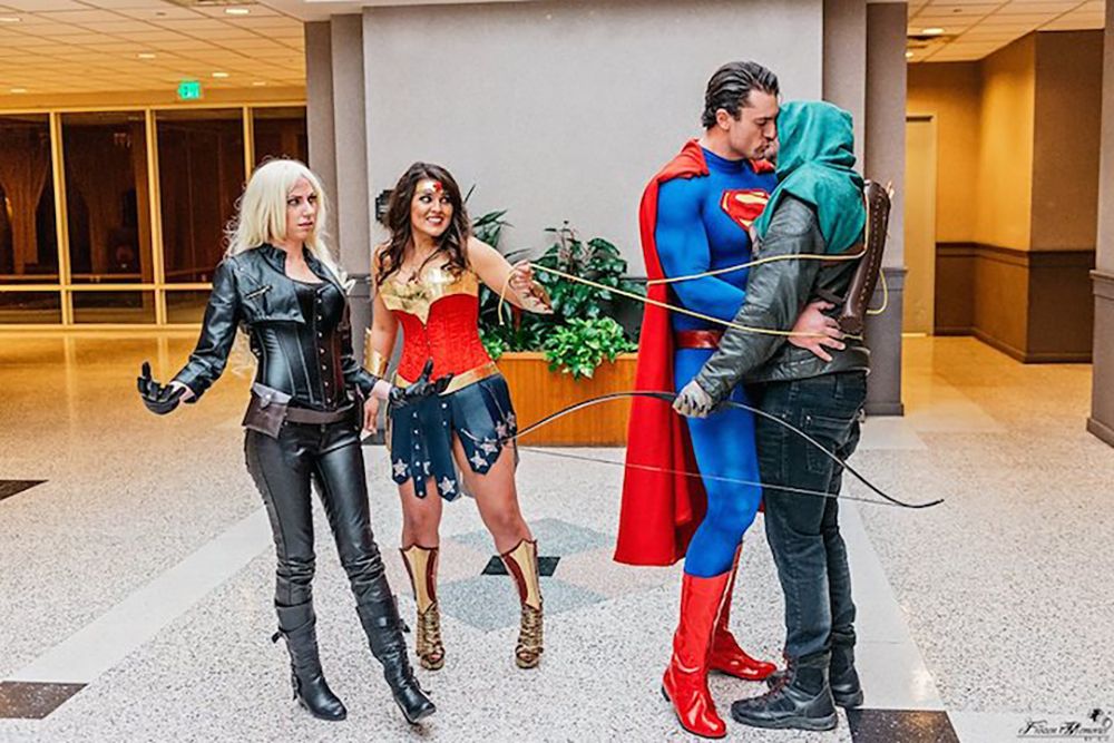 Superman and Green Arrow Kissing Cosplay