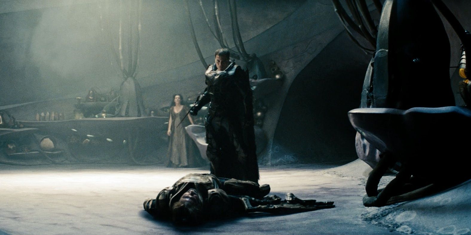 Zod standing over Jor-El in Man of Steel