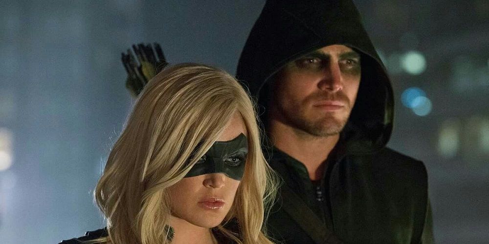 Sara Lance and Oliver Queen in Arrow