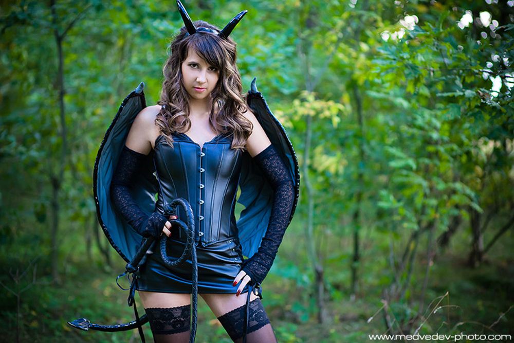 Scared Stiff: 15 Monster Cosplays That Are Way Too Attractive