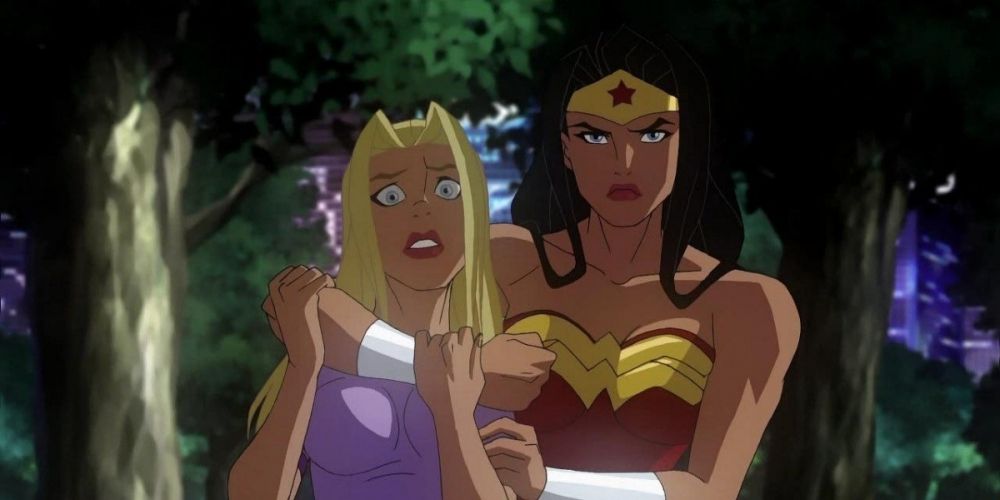 Supergirl and Wonder Woman in superman/batman apocalypse