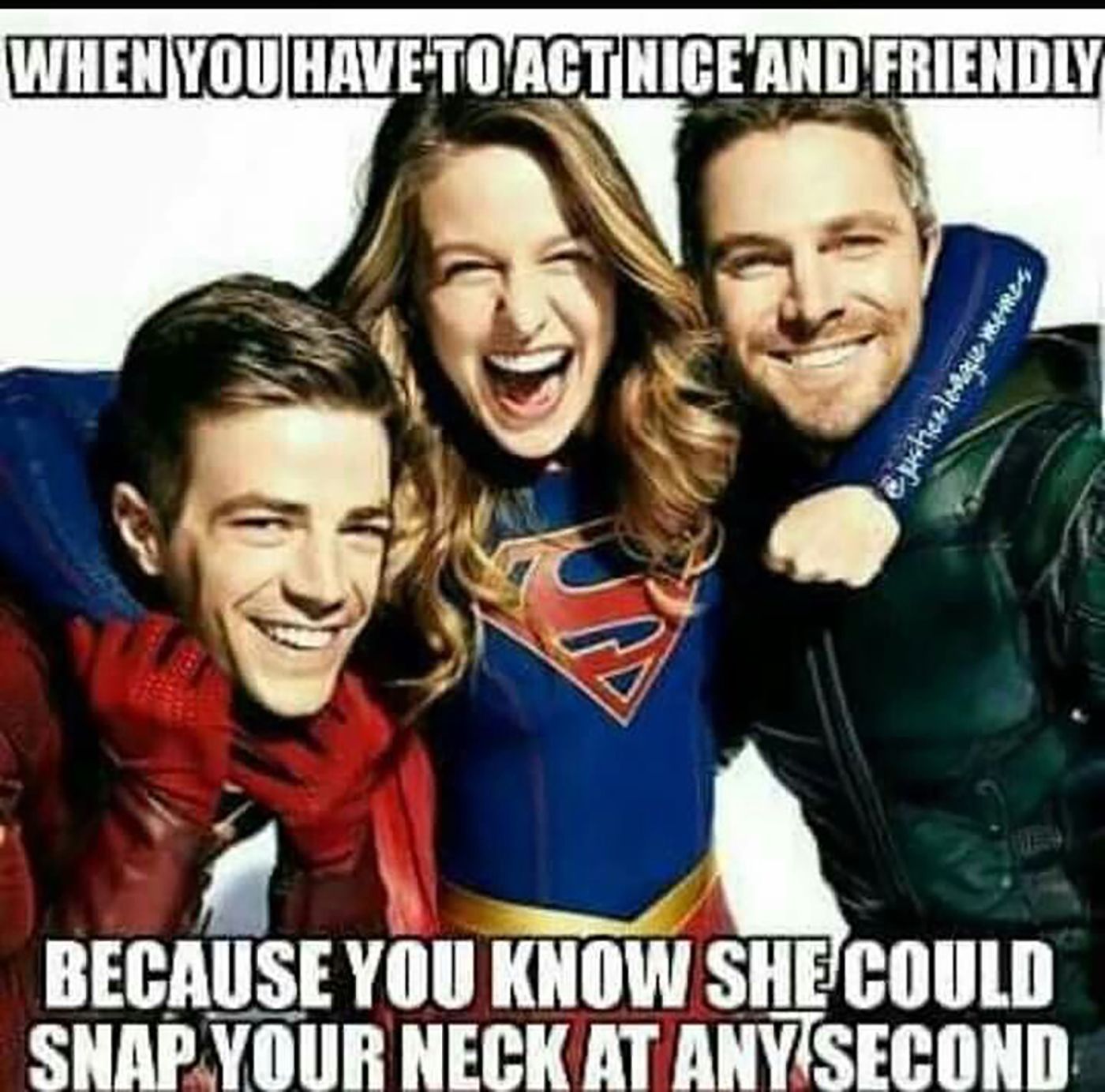 Supergirl Arrow Flash Hug
