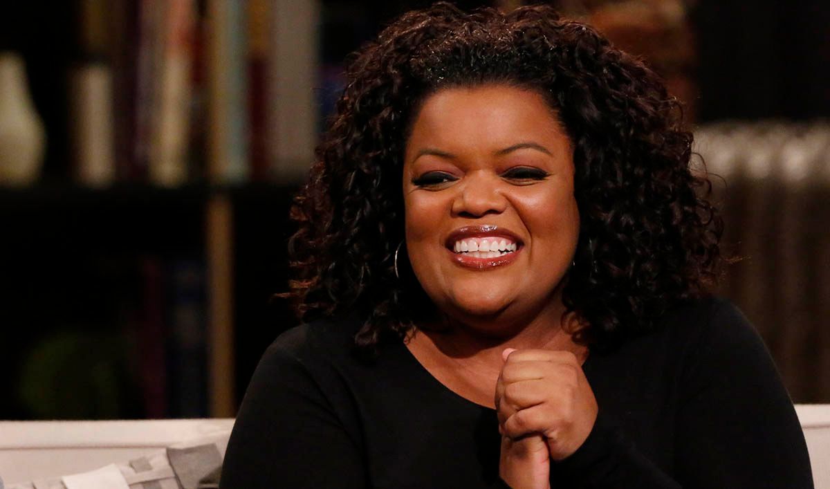 Yvette Nicole Brown to Replace Chris Hardwick On Walking Dead's SDCC Panel