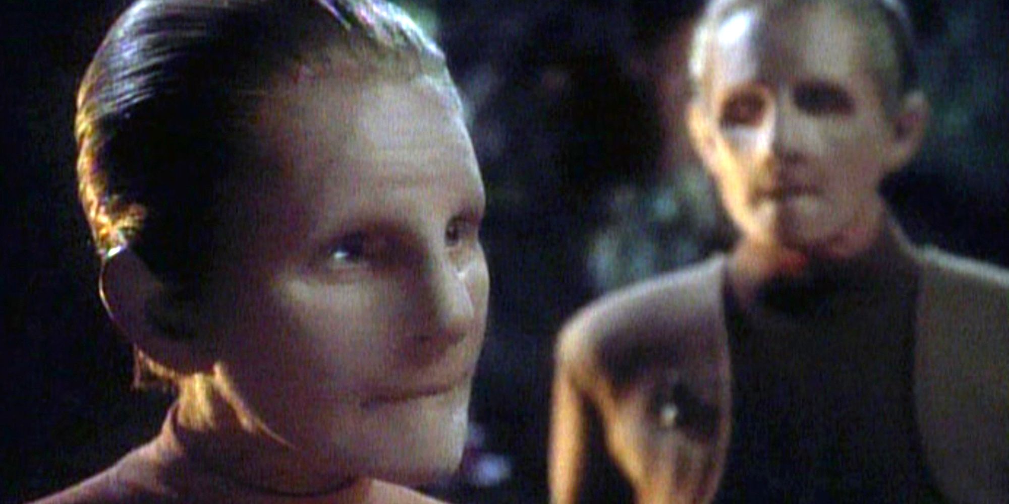 Odo speaks with the female founder in Star Trek: Deep Space Nine