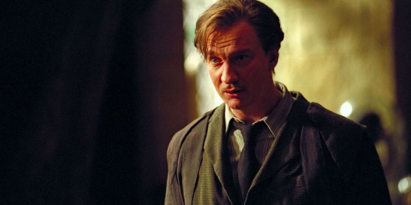 Remus Lupin wearing a tattered suit in Harry Potter and the Prisoner of Azkaban