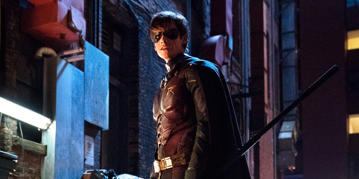 Robin in Titans premiere