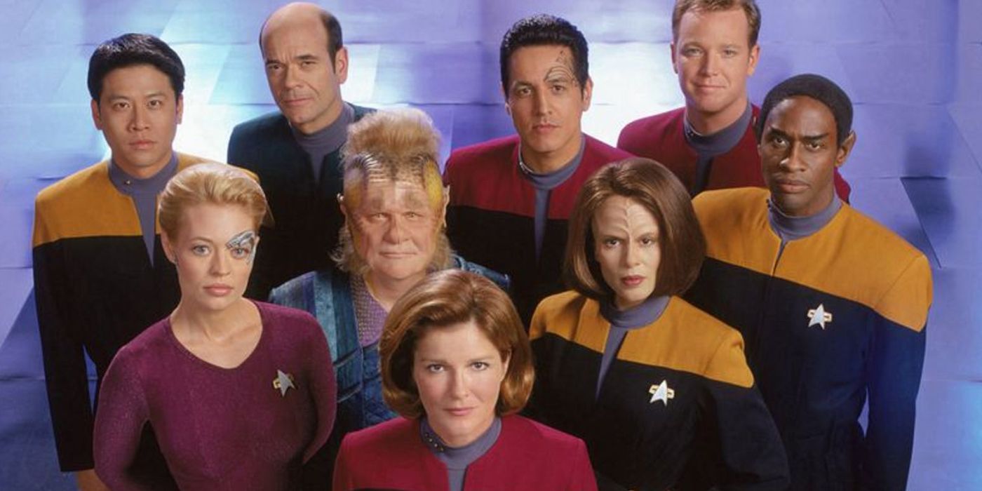 Star Trek Voyager' Captain Janeway, Seven of Nine, Neelix, B'Ellana, Tuvok, Tom, Chakotay, The Doctor, Harry Kim