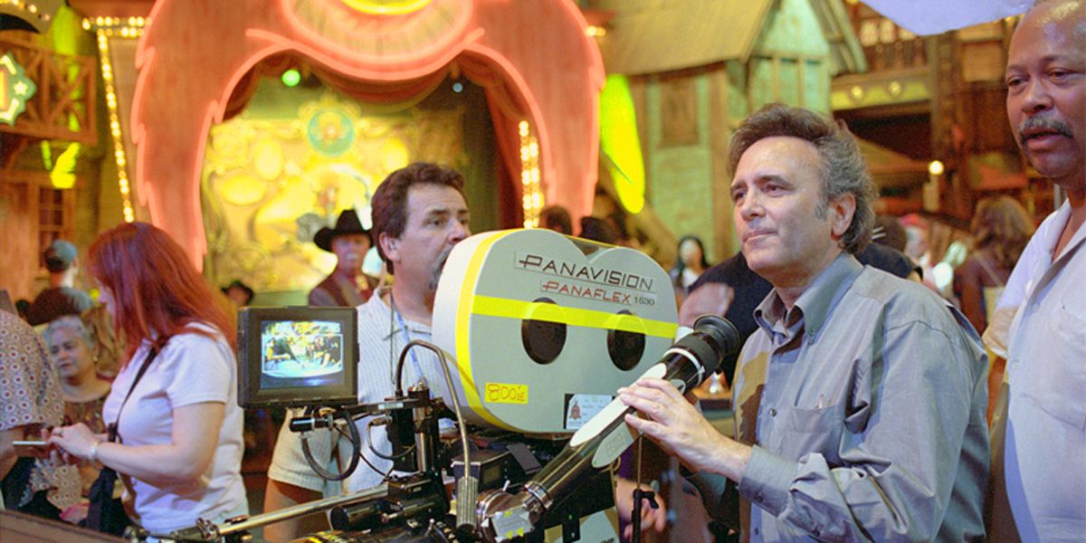 Joe Dante on the set of Looney Tunes; Back in Action