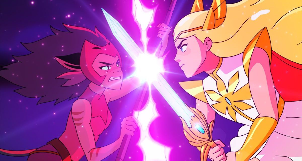 Get a first look at Double Trouble & Queen Glimmer's boosted powers in  these SHE-RA S4 clips