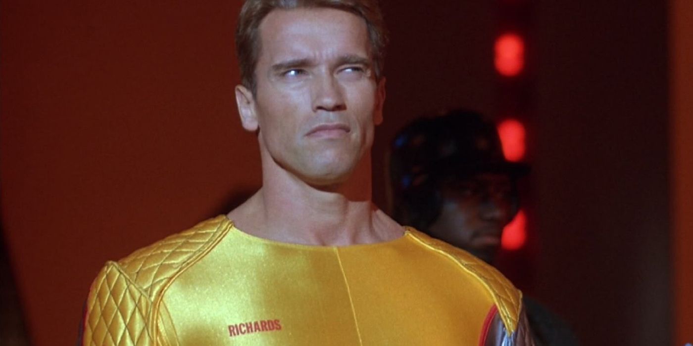 Arnold Schwarzenegger as Ben Richards in THE RUNNING MAN