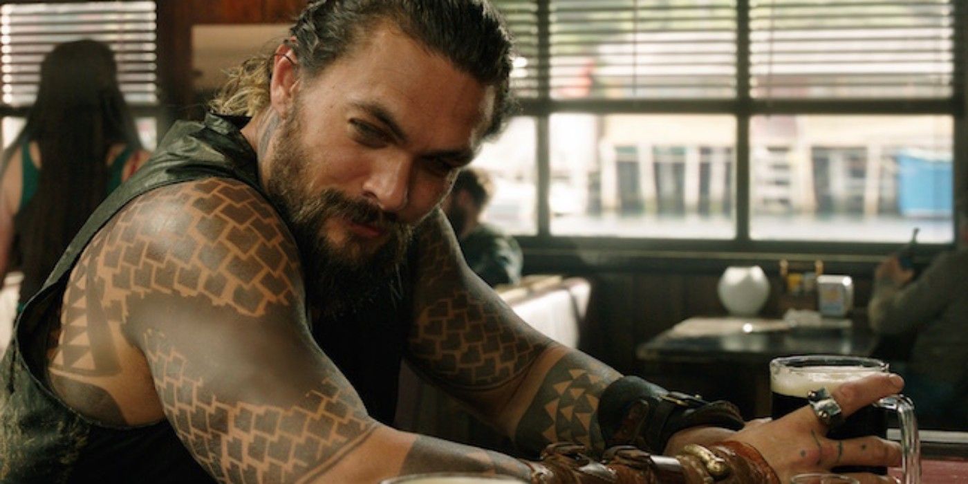 Here's even more proof that Jason Momoa got pretty damn shredded to play  Aquaman in 'Justice League' - Men's Journal