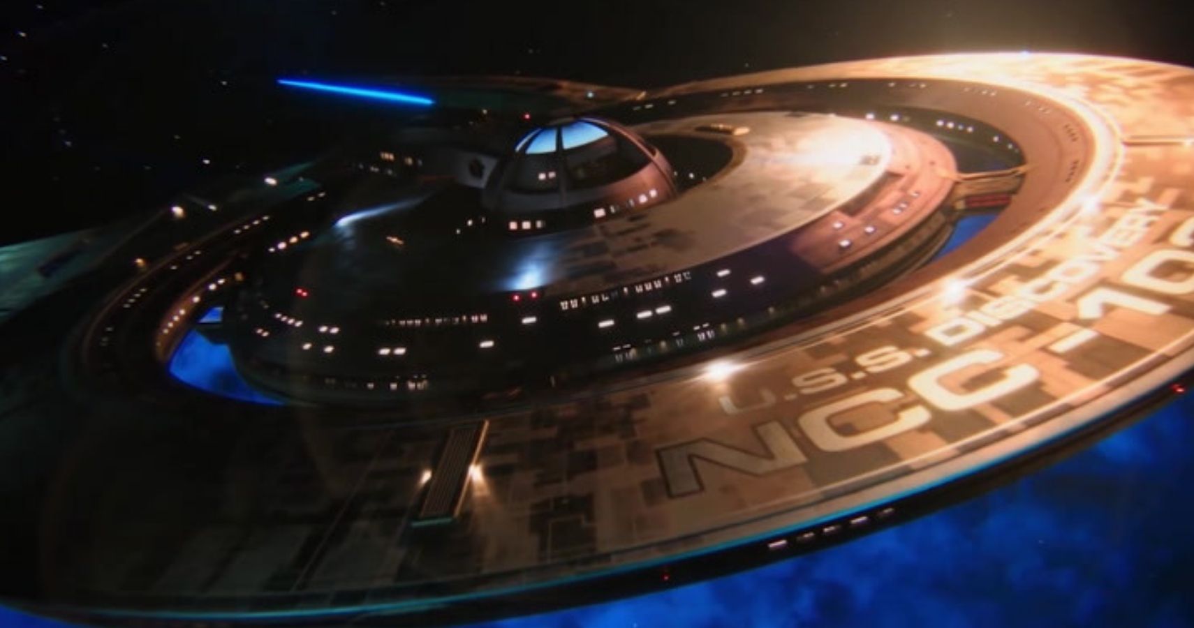 Close up of the USS Discovery NCC-1031