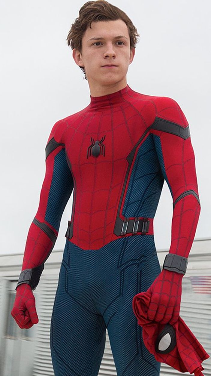 Tom Holland Spider-Man Unmasked in Homecoming