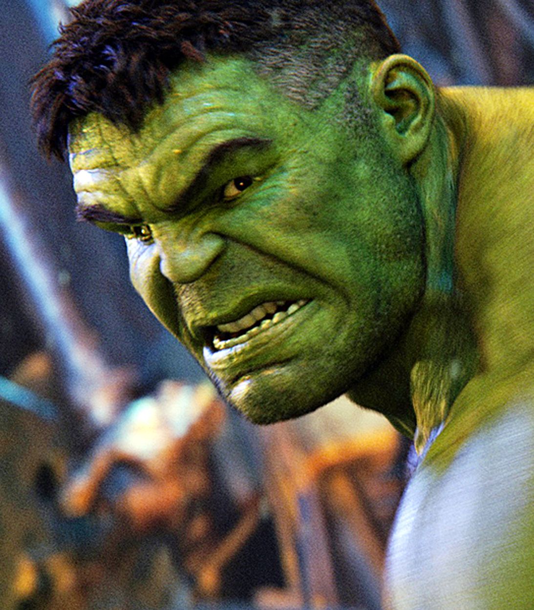 Hulk in Infinity War vertical