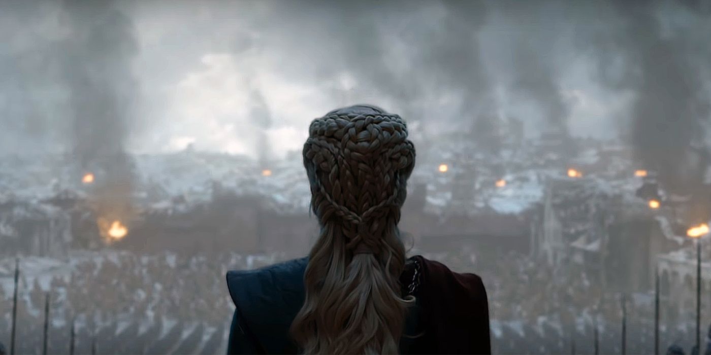 Daenarys in front of her army in the Game of Thrones Finale