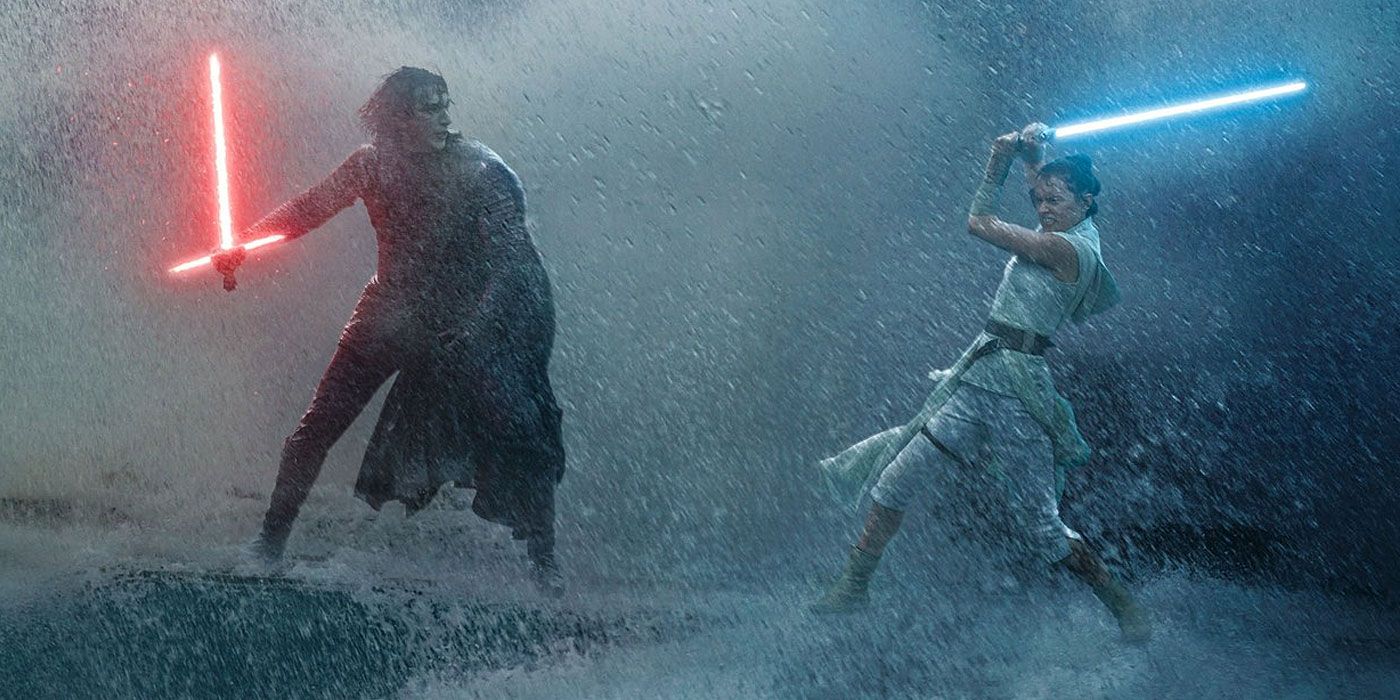 Surrounded by water, Rey and Kylo Ren engage in a lightsaber duel in Star Wars: The Rise Of Skywalker
