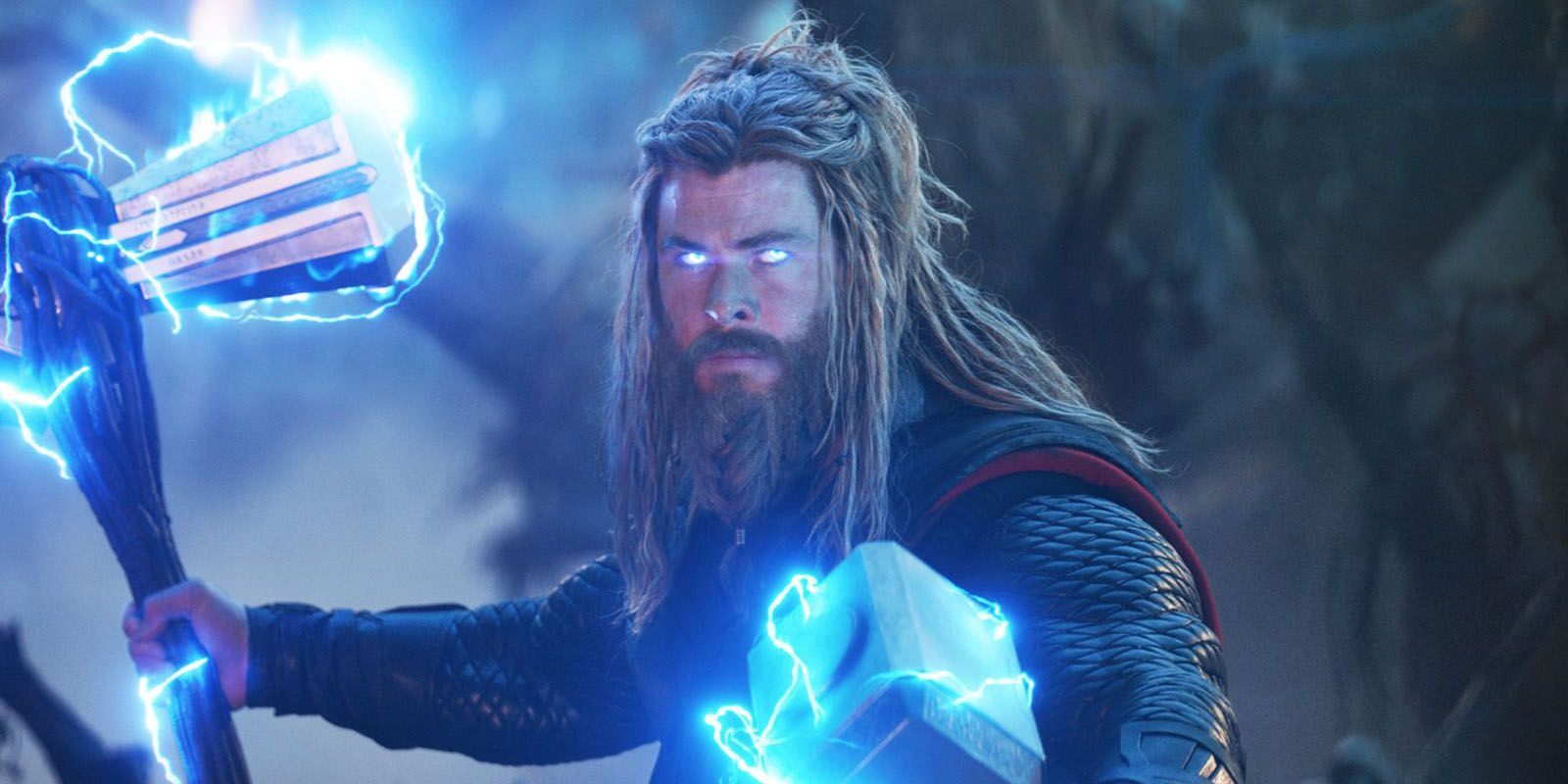 thor holding his weapons in the avengers endgame