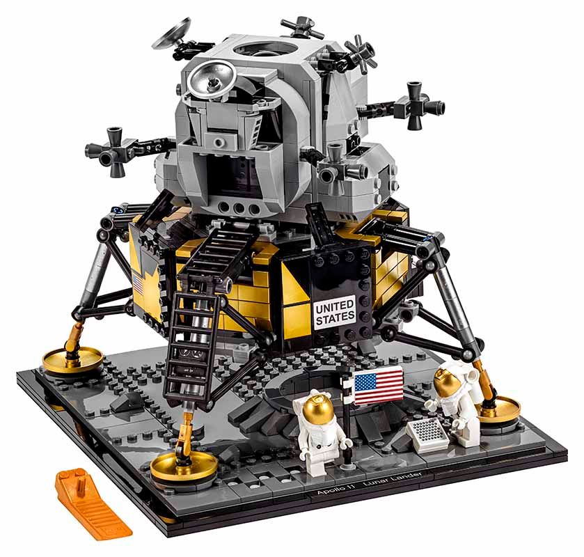 LEGO Celebrates Apollo 11's 50th Anniversary With New Playset