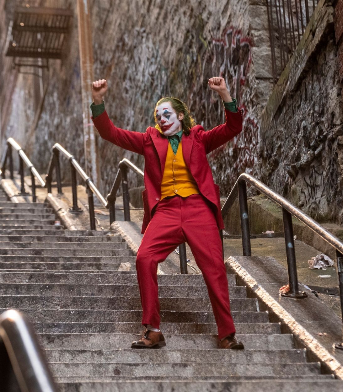 Joker-Stairs-Costume-1093